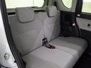 足元広々の座り心地良好、後席ですよ。　ドライビング中、長い間同じ体勢で居るのって大変ですよね。　長く座っているものだから、リラックスできるシートがいいですよね。