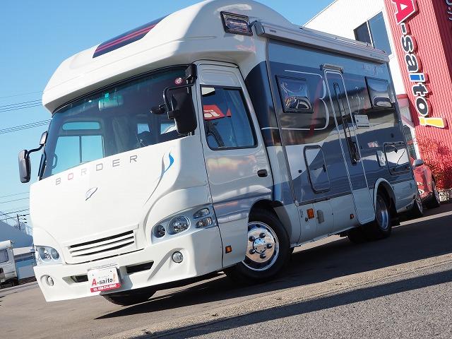 ナッツRVボーダーバンクス ツインソーラー/ドメティック2500発電機/家庭用エアコン/FFヒーター/電子レンジ/地デジアンテナ/エアサス/社外スタビ/冷蔵庫/ルーフベント/電動サイドオーニング(2枚目)