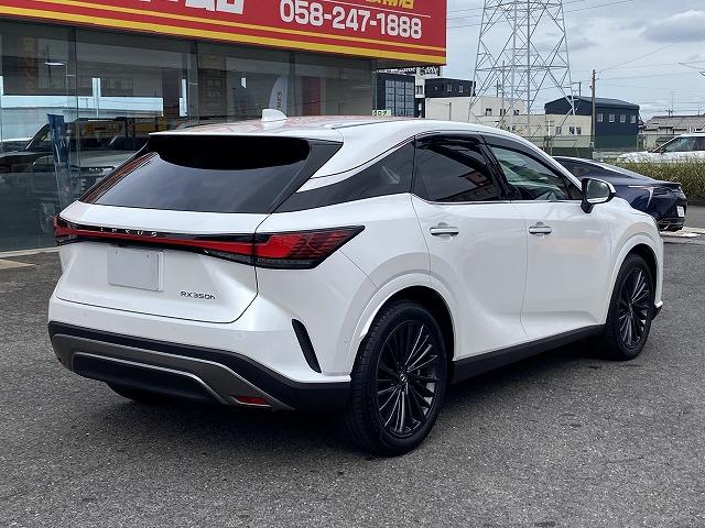 ＲＸ ＲＸ３５０ｈ　バージョンＬ　／ワンオーナー／ＬＥＸＵＳセーフティ＋／１４インチディスプレイナビ／全方位カメラ／白革パワーシート／ベンチレーション＆シートヒーター／三眼ＬＥＤヘッドライト／パワーバックドア（12枚目）
