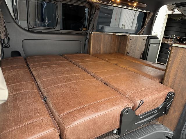 ハイエースバン  Kworks製オーロラエクスクルーシブ/ファイブスター/ケイワークス/4WD/リチウム300A/スポットエアコン/FFヒーター/ソーラーパネル/インバーター/冷蔵庫/インナーミラー/パノラミックビュー(24枚目)