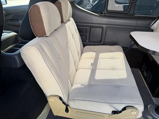 ＮＶ３５０キャラバンバン 　トイファクトリー製ハミルトン／ディーゼル２ＷＤ／エアロソーラー／ＦＦヒーター／１５００Ｗインバーター／冷蔵庫／上段ベッドマット（16枚目）