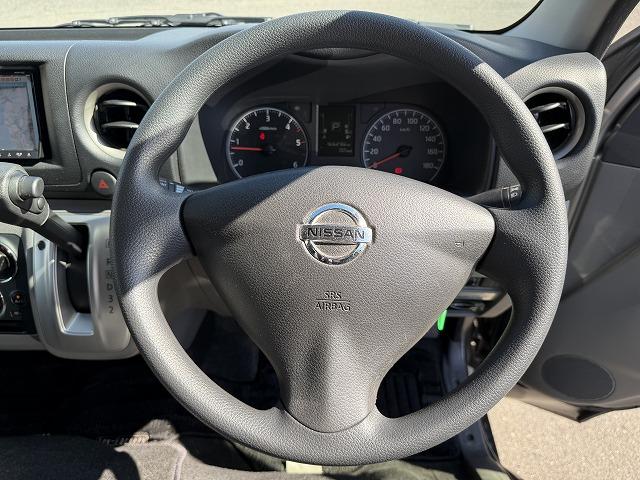 ＮＶ３５０キャラバンバン 　トイファクトリー製ハミルトン／ディーゼル２ＷＤ／エアロソーラー／ＦＦヒーター／１５００Ｗインバーター／冷蔵庫／上段ベッドマット（44枚目）