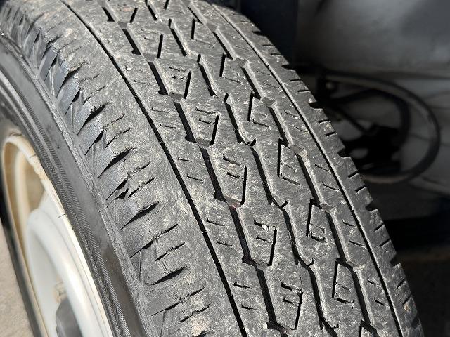 タウンエースバン タコス製ハナ/TACOS/HANA/ワンオーナー禁煙車/FFヒーター/マックスファン/シングルサブB/走行充電/アウターウインドウ/架装ハイルーフ車(室内バンクベッド搭載)/コンパクトキャンパー(4枚目)