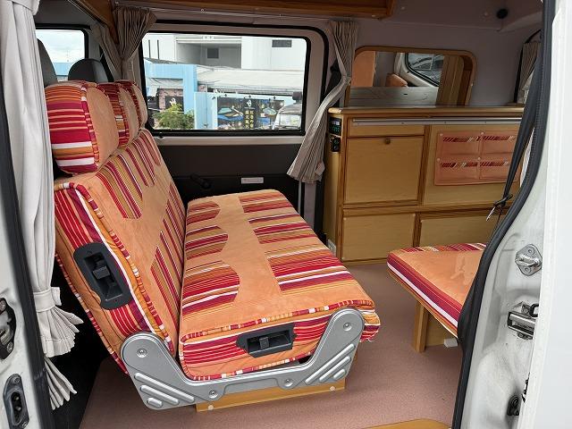 タウンエースバン タコス製ハナ/TACOS/HANA/ワンオーナー禁煙車/FFヒーター/マックスファン/シングルサブB/走行充電/アウターウインドウ/架装ハイルーフ車(室内バンクベッド搭載)/コンパクトキャンパー(13枚目)