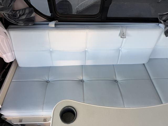 レジアスエースバン  RVビックフット製スウィング5.3N/ディーゼル2WD/ソーラーパネル/マックスファン/電子レンジ/シンク/冷蔵庫/フリップダウンモニター(17枚目)