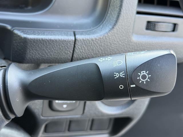 レジアスエースバン  RVビックフット製スウィング5.3N/ディーゼル2WD/ソーラーパネル/マックスファン/電子レンジ/シンク/冷蔵庫/フリップダウンモニター(54枚目)