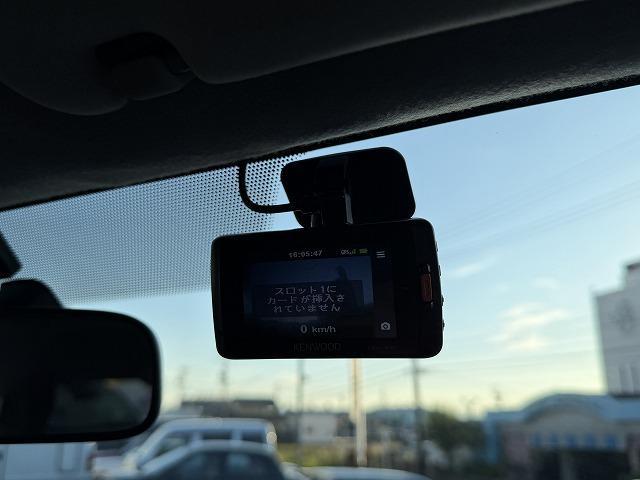 レジアスエースバン  RVビックフット製スウィング5.3N/ディーゼル2WD/ソーラーパネル/マックスファン/電子レンジ/シンク/冷蔵庫/フリップダウンモニター(58枚目)