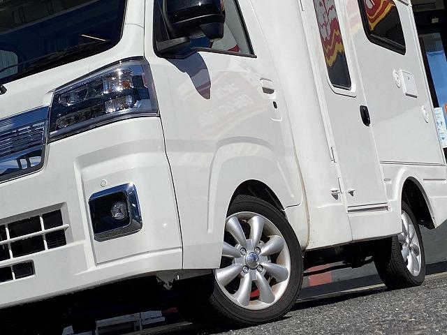 ハイゼットトラック 　ＪＰスターＨＡＰＰＹ１プラスＣＩＴＹ／４ＷＤ／ポップアップルーフ車／１２Ｖエアコン／冷蔵庫／リチウムＢＴ４００ＡＨ／電子レンジ／前後スタビライザー／ＪＰオプションＡＷ／ベバストＦＦヒーター／ソーラーＰ（3枚目）