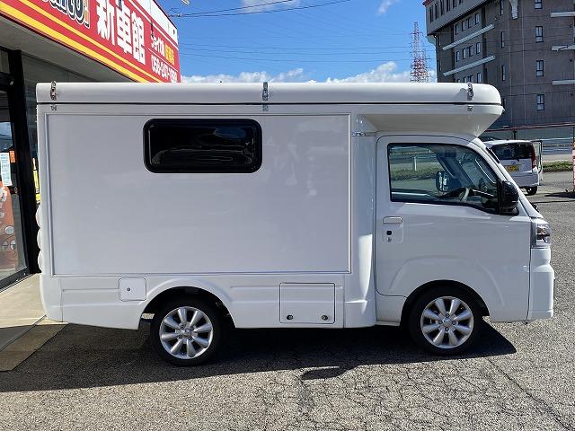 ハイゼットトラック 　ＪＰスターＨＡＰＰＹ１プラスＣＩＴＹ／４ＷＤ／ポップアップルーフ車／１２Ｖエアコン／冷蔵庫／リチウムＢＴ４００ＡＨ／電子レンジ／前後スタビライザー／ＪＰオプションＡＷ／ベバストＦＦヒーター／ソーラーＰ（9枚目）