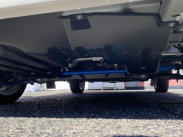 ハイゼットトラック 　ＪＰスターＨＡＰＰＹ１プラスＣＩＴＹ／４ＷＤ／ポップアップルーフ車／１２Ｖエアコン／冷蔵庫／リチウムＢＴ４００ＡＨ／電子レンジ／前後スタビライザー／ＪＰオプションＡＷ／ベバストＦＦヒーター／ソーラーＰ（16枚目）