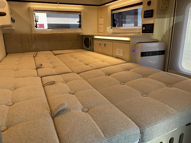 ハイゼットトラック 　ＪＰスターＨＡＰＰＹ１プラスＣＩＴＹ／４ＷＤ／ポップアップルーフ車／１２Ｖエアコン／冷蔵庫／リチウムＢＴ４００ＡＨ／電子レンジ／前後スタビライザー／ＪＰオプションＡＷ／ベバストＦＦヒーター／ソーラーＰ（31枚目）