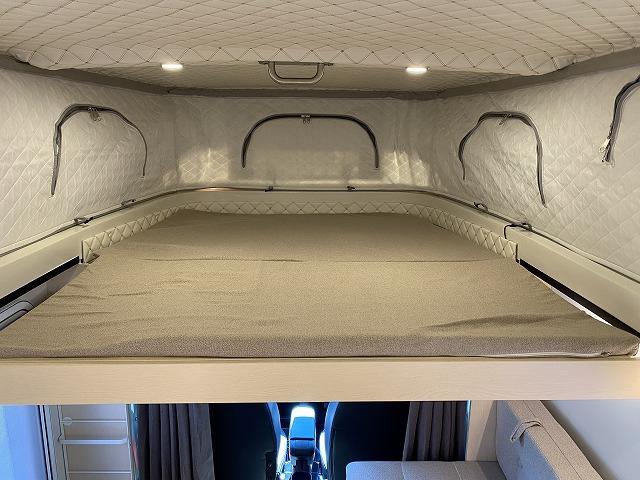 ハイゼットトラック 　ＪＰスターＨＡＰＰＹ１プラスＣＩＴＹ／４ＷＤ／ポップアップルーフ車／１２Ｖエアコン／冷蔵庫／リチウムＢＴ４００ＡＨ／電子レンジ／前後スタビライザー／ＪＰオプションＡＷ／ベバストＦＦヒーター／ソーラーＰ（48枚目）