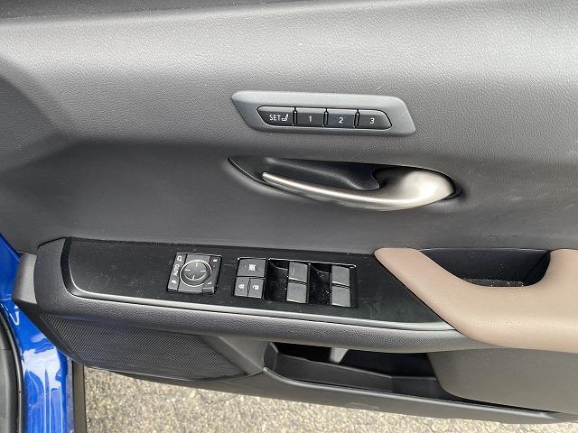 UX UX250h グレイスフル エクスプローラー ワンオーナー車/4WD/LEXUSセーフティ+/L-TEXシート/ベンチレーション&シートヒーター/ステアリングヒーター/パワーバックドア/フェンダーアーチ同色(28枚目)