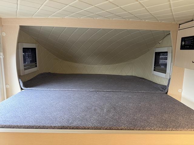 ハイゼットトラック JPスターHAPPY1プラス/4WD/12Vエアコン/FFヒーター/冷蔵庫/リチウムBT400AH/電子レンジ/リアTV/MAXファン/前後スタビライザー/JPオプションAW/JPBOX/強化ブレーキ(44枚目)