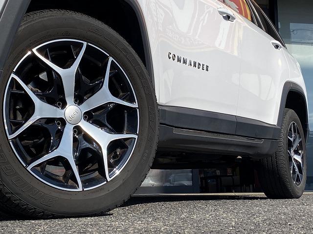 ジープ・コマンダー リミテッド　４ＷＤ／ディーラー車／純正ナビ／３６０°カメラ／ハンズフリーパワーゲート／茶革パワーシート／ステアリング＆シートヒーター／アダプティブクルーズコントロール／７人乗り／ルーフレール／ＥＴＣ２．０（3枚目）