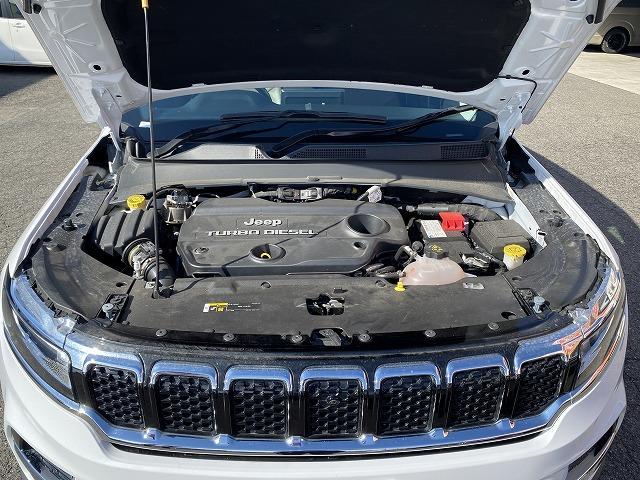 ジープ・コマンダー リミテッド　４ＷＤ／ディーラー車／純正ナビ／３６０°カメラ／ハンズフリーパワーゲート／茶革パワーシート／ステアリング＆シートヒーター／アダプティブクルーズコントロール／７人乗り／ルーフレール／ＥＴＣ２．０（6枚目）