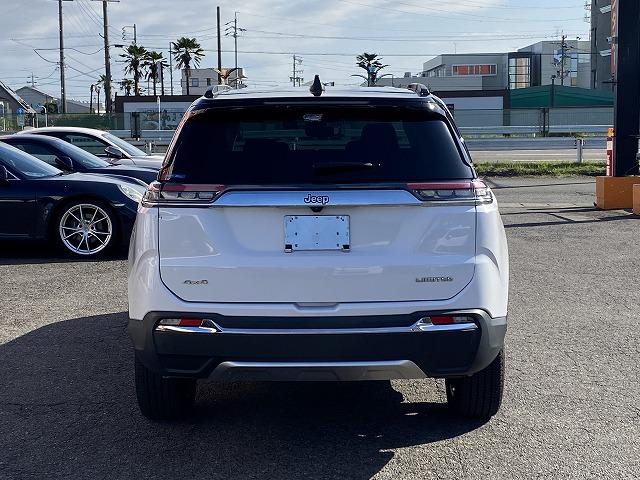 ジープ・コマンダー リミテッド　４ＷＤ／ディーラー車／純正ナビ／３６０°カメラ／ハンズフリーパワーゲート／茶革パワーシート／ステアリング＆シートヒーター／アダプティブクルーズコントロール／７人乗り／ルーフレール／ＥＴＣ２．０（8枚目）