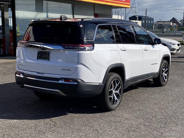 ジープ・コマンダー リミテッド　４ＷＤ／ディーラー車／純正ナビ／３６０°カメラ／ハンズフリーパワーゲート／茶革パワーシート／ステアリング＆シートヒーター／アダプティブクルーズコントロール／７人乗り／ルーフレール／ＥＴＣ２．０（12枚目）