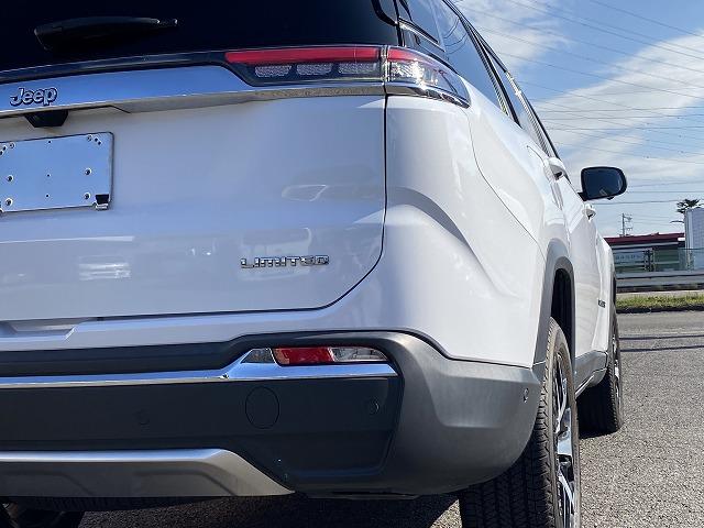 ジープ・コマンダー リミテッド　４ＷＤ／ディーラー車／純正ナビ／３６０°カメラ／ハンズフリーパワーゲート／茶革パワーシート／ステアリング＆シートヒーター／アダプティブクルーズコントロール／７人乗り／ルーフレール／ＥＴＣ２．０（18枚目）