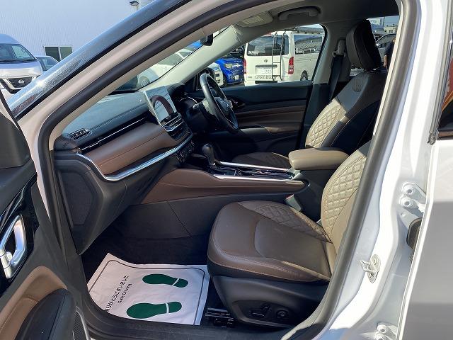 ジープ・コマンダー リミテッド　４ＷＤ／ディーラー車／純正ナビ／３６０°カメラ／ハンズフリーパワーゲート／茶革パワーシート／ステアリング＆シートヒーター／アダプティブクルーズコントロール／７人乗り／ルーフレール／ＥＴＣ２．０（22枚目）