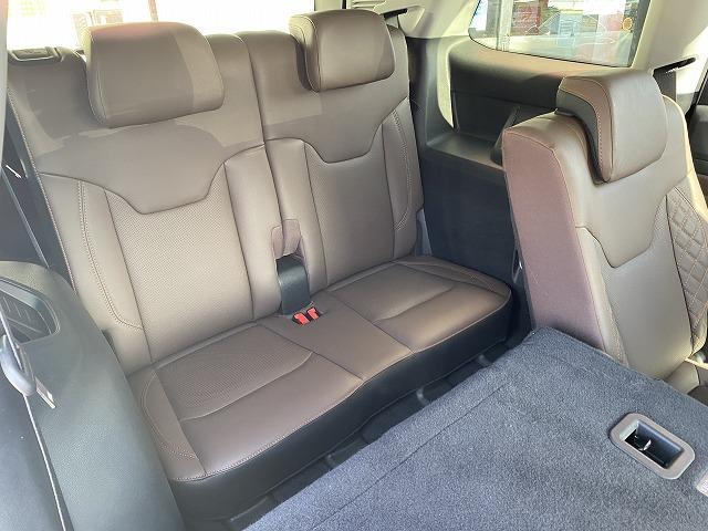 ジープ・コマンダー リミテッド　４ＷＤ／ディーラー車／純正ナビ／３６０°カメラ／ハンズフリーパワーゲート／茶革パワーシート／ステアリング＆シートヒーター／アダプティブクルーズコントロール／７人乗り／ルーフレール／ＥＴＣ２．０（26枚目）