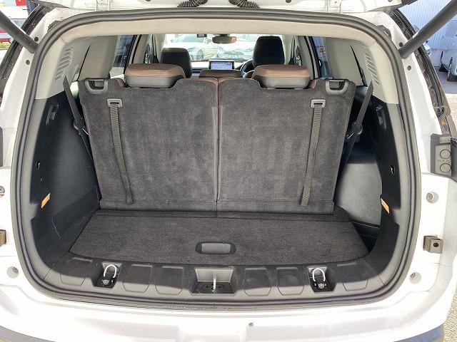 ジープ・コマンダー リミテッド　４ＷＤ／ディーラー車／純正ナビ／３６０°カメラ／ハンズフリーパワーゲート／茶革パワーシート／ステアリング＆シートヒーター／アダプティブクルーズコントロール／７人乗り／ルーフレール／ＥＴＣ２．０（27枚目）