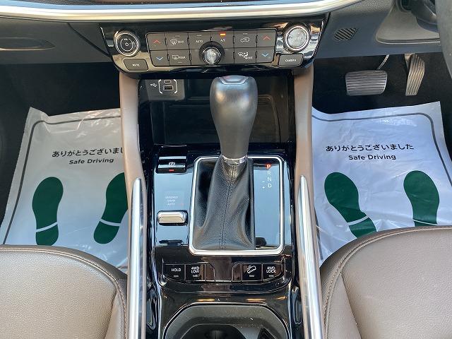 ジープ・コマンダー リミテッド　４ＷＤ／ディーラー車／純正ナビ／３６０°カメラ／ハンズフリーパワーゲート／茶革パワーシート／ステアリング＆シートヒーター／アダプティブクルーズコントロール／７人乗り／ルーフレール／ＥＴＣ２．０（35枚目）