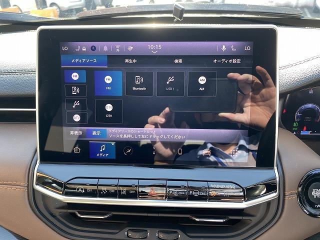 ジープ・コマンダー リミテッド　４ＷＤ／ディーラー車／純正ナビ／３６０°カメラ／ハンズフリーパワーゲート／茶革パワーシート／ステアリング＆シートヒーター／アダプティブクルーズコントロール／７人乗り／ルーフレール／ＥＴＣ２．０（41枚目）