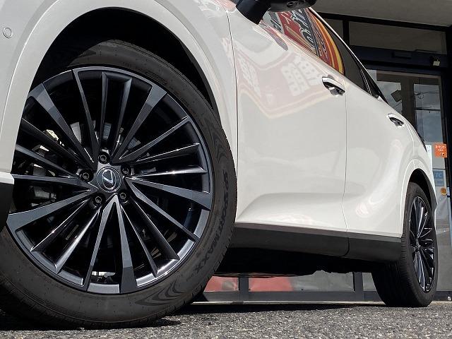 RX RX350h バージョンL 4WD/ワンオーナー/パノラマルーフ/デジタルインナーミラー/ハンズフリーパワーゲート/2列目電動格納シート/全席ベンチレーション&シートヒーター/OPナビ連動ドライブレコーダー(3枚目)