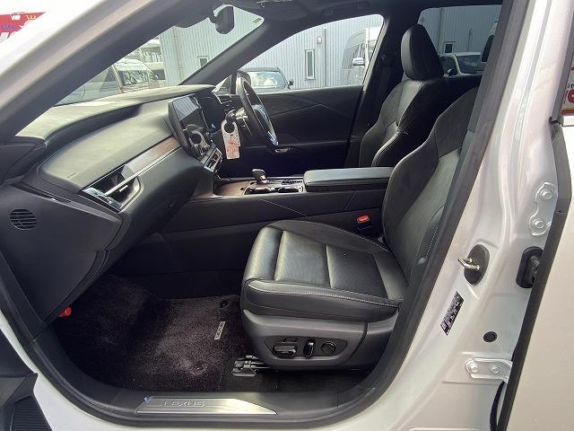 RX RX350h バージョンL 4WD/ワンオーナー/パノラマルーフ/デジタルインナーミラー/ハンズフリーパワーゲート/2列目電動格納シート/全席ベンチレーション&シートヒーター/OPナビ連動ドライブレコーダー(24枚目)