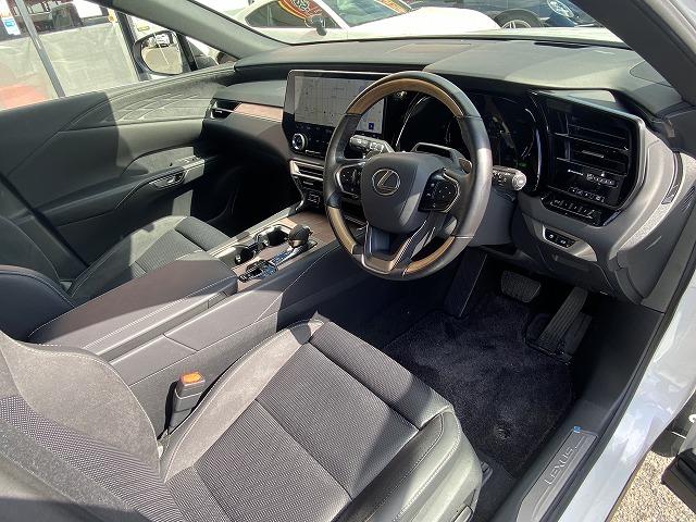 RX RX350h バージョンL 4WD/ワンオーナー/パノラマルーフ/デジタルインナーミラー/ハンズフリーパワーゲート/2列目電動格納シート/全席ベンチレーション&シートヒーター/OPナビ連動ドライブレコーダー(31枚目)