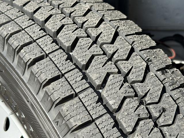 タウンエースバン キャンパー鹿児島製リベロCS/4WD/リチウム200A/12Vエアコン/750Wインバーター/パナソニックフローティングナビ/バックミラーモニター/前後ドラレコ/ユーザー買取/ワンオーナー(5枚目)