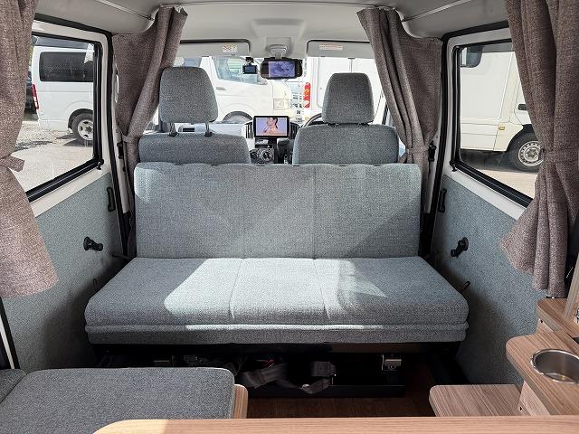 タウンエースバン キャンパー鹿児島製リベロCS/4WD/リチウム200A/12Vエアコン/750Wインバーター/パナソニックフローティングナビ/バックミラーモニター/前後ドラレコ/ユーザー買取/ワンオーナー(17枚目)