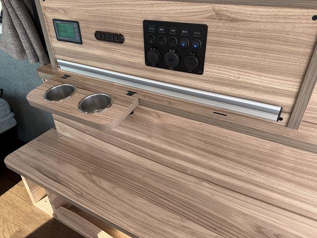 タウンエースバン キャンパー鹿児島製リベロCS/4WD/リチウム200A/12Vエアコン/750Wインバーター/パナソニックフローティングナビ/バックミラーモニター/前後ドラレコ/ユーザー買取/ワンオーナー(20枚目)