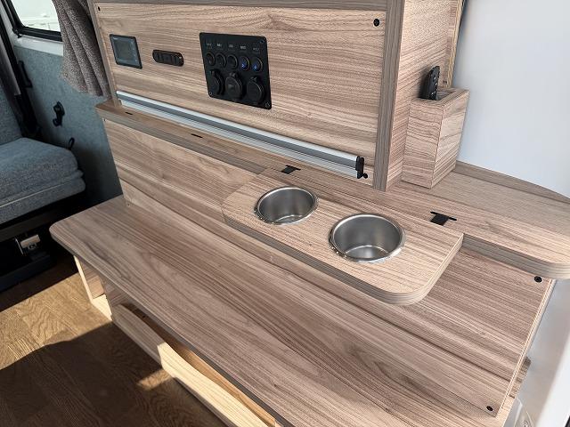 タウンエースバン キャンパー鹿児島製リベロCS/4WD/リチウム200A/12Vエアコン/750Wインバーター/パナソニックフローティングナビ/バックミラーモニター/前後ドラレコ/ユーザー買取/ワンオーナー(21枚目)