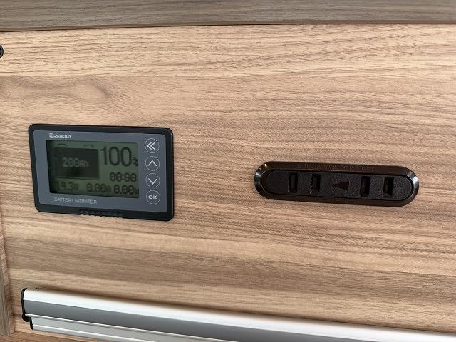 タウンエースバン キャンパー鹿児島製リベロCS/4WD/リチウム200A/12Vエアコン/750Wインバーター/パナソニックフローティングナビ/バックミラーモニター/前後ドラレコ/ユーザー買取/ワンオーナー(25枚目)