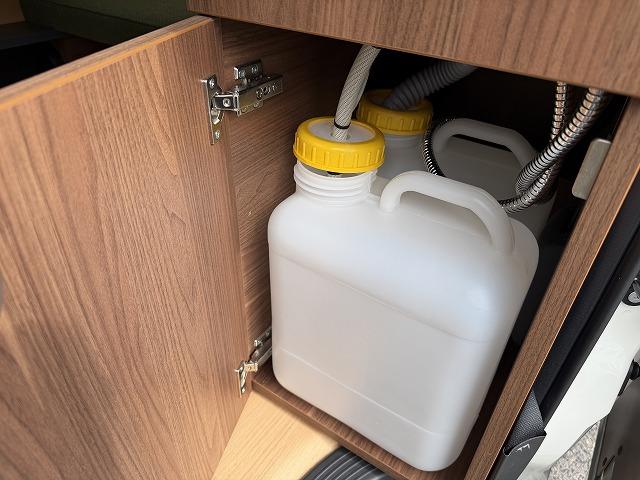 ハイエースバン トイファクトリー製グリーンバディ/ディーゼル4WD/電装パッケージ/2段ベッドマット/FFヒーター/TRDフロントスポイラー/ライノラックルーフラック・オーニング/リアラダー/トヨタTSS(19枚目)