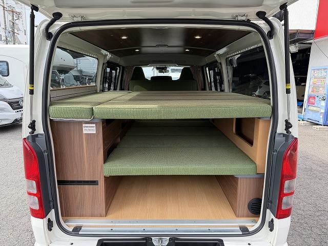ハイエースバン トイファクトリー製グリーンバディ/ディーゼル4WD/電装パッケージ/2段ベッドマット/FFヒーター/TRDフロントスポイラー/ライノラックルーフラック・オーニング/リアラダー/トヨタTSS(21枚目)