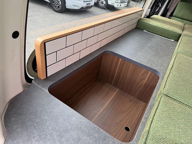 ハイエースバン トイファクトリー製グリーンバディ/ディーゼル4WD/電装パッケージ/2段ベッドマット/FFヒーター/TRDフロントスポイラー/ライノラックルーフラック・オーニング/リアラダー/トヨタTSS(24枚目)