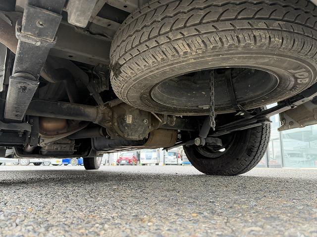 ＮＶ３５０キャラバンバン 　バンテック新潟製ＶＲ４７０／４ナンバーキャンピング／２段ベッドマット／ロングスライドシート／シンクシャワー／後席ｔＶモニター／ナビ／フルセグ（5枚目）