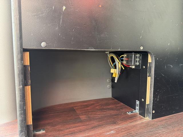 ＮＶ３５０キャラバンバン 　バンテック新潟製ＶＲ４７０／４ナンバーキャンピング／２段ベッドマット／ロングスライドシート／シンクシャワー／後席ｔＶモニター／ナビ／フルセグ（12枚目）