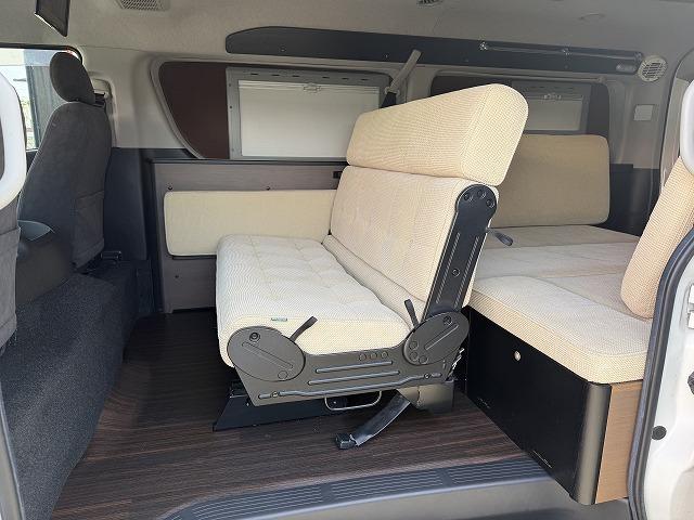 ハイエースワゴン 　トイファクトリー製ＺＡＲＡ／４ＷＤ／エアロソーラー／アウターウインドウ／コーナーセンサー／サブバッテリー／走行充電／８インチナビ／フリップダウンモニター（10枚目）