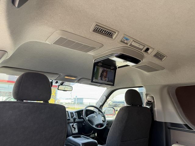 ハイエースワゴン 　トイファクトリー製ＺＡＲＡ／４ＷＤ／エアロソーラー／アウターウインドウ／コーナーセンサー／サブバッテリー／走行充電／８インチナビ／フリップダウンモニター（12枚目）