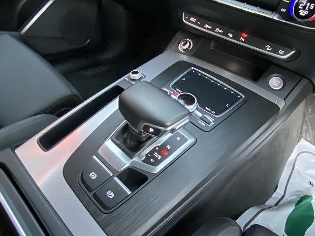 Ｑ５ ４０ＴＤＩクワトロ　スポーツ　ディーゼルターボ４ＷＤ／ＭＭＩナビ／３６０°カメラ／Ｂｌｕｅｔｏｏｔｈ／ＥＴＣ／バーチャルコクピット／パワーバックドア／シートヒーター／スマートキー（34枚目）