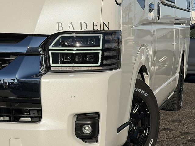 ハイエースバン 　トイファクトリー製バーデングランデ／カーサホームブラックエディション／ディーゼル／４ＷＤ／リチウム１５０Ａ／ダイキンエアコン／ソーラー／ＦＦヒーター／冷蔵庫／ＪＡＯＳアルミ／強化足回り／クルコン（3枚目）