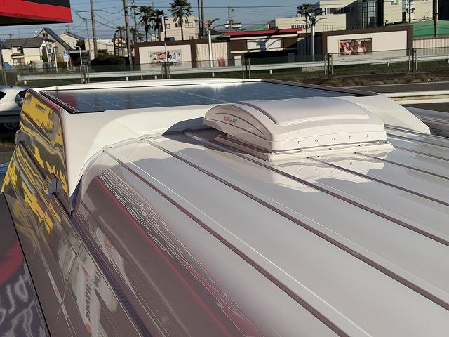 ハイエースバン 　トイファクトリー製バーデングランデ／カーサホームブラックエディション／ディーゼル／４ＷＤ／リチウム１５０Ａ／ダイキンエアコン／ソーラー／ＦＦヒーター／冷蔵庫／ＪＡＯＳアルミ／強化足回り／クルコン（12枚目）