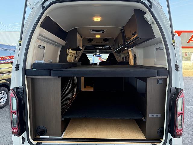 ハイエースバン 　トイファクトリー製バーデングランデ／カーサホームブラックエディション／ディーゼル／４ＷＤ／リチウム１５０Ａ／ダイキンエアコン／ソーラー／ＦＦヒーター／冷蔵庫／ＪＡＯＳアルミ／強化足回り／クルコン（21枚目）