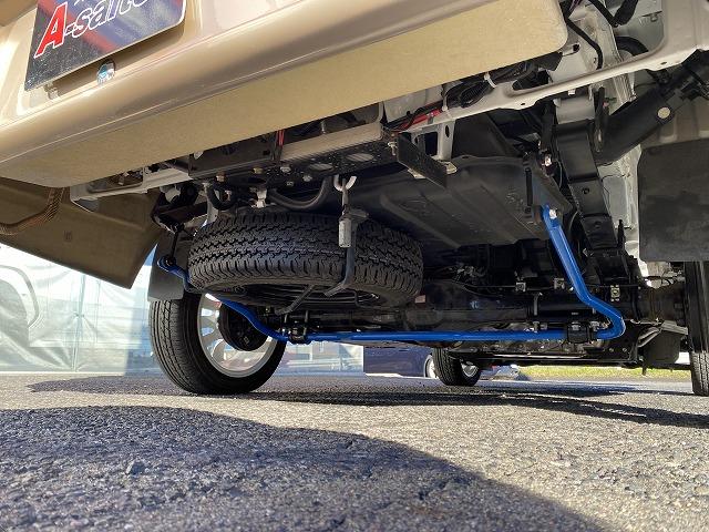 ハイゼットトラック 　ＪＰスターＨＡＰＰＹ１＋／４ＷＤ／ワンオーナー車／１２Ｖエアコン／冷蔵庫／リチウムＢＴ４００ＡＨ／電子レンジ／前後スタビライザー／強化ショック＆リーフ／ＪＰオプションＡＷ／ＦＦヒーター／ソーラーパネル（17枚目）