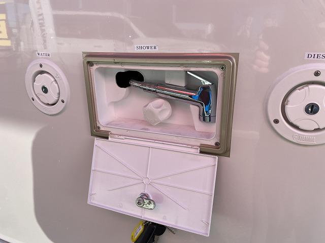 ハイゼットトラック 　ＪＰスターＨＡＰＰＹ１＋／４ＷＤ／ワンオーナー車／１２Ｖエアコン／冷蔵庫／リチウムＢＴ４００ＡＨ／電子レンジ／前後スタビライザー／強化ショック＆リーフ／ＪＰオプションＡＷ／ＦＦヒーター／ソーラーパネル（18枚目）