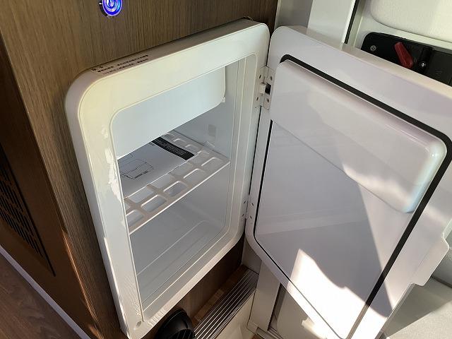 アトレー 　ＪＰスターＨＡＰＰＹ１ターボ／新車／４ＷＤ／ルームエアコン／リチウムＢＴ４００Ａｈ／１７５Ｗソーラーパネル／ベバストＦＦヒーター／２２Ｌ冷蔵庫／電動サイドオーニング／ＪＰスターワイドＡＷ／ＭＡＸＦＡＮ（44枚目）